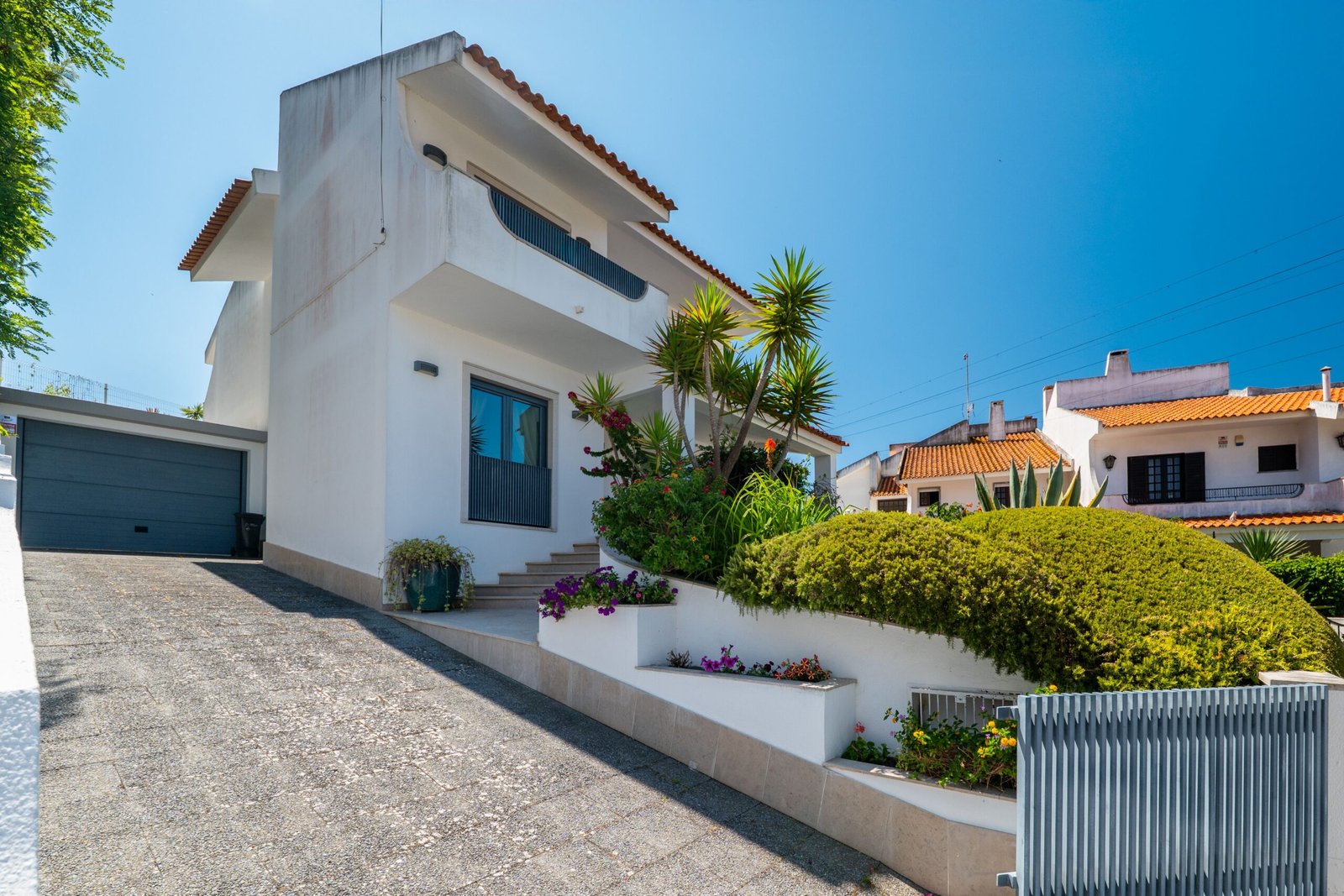 Urban Serenity Apartment